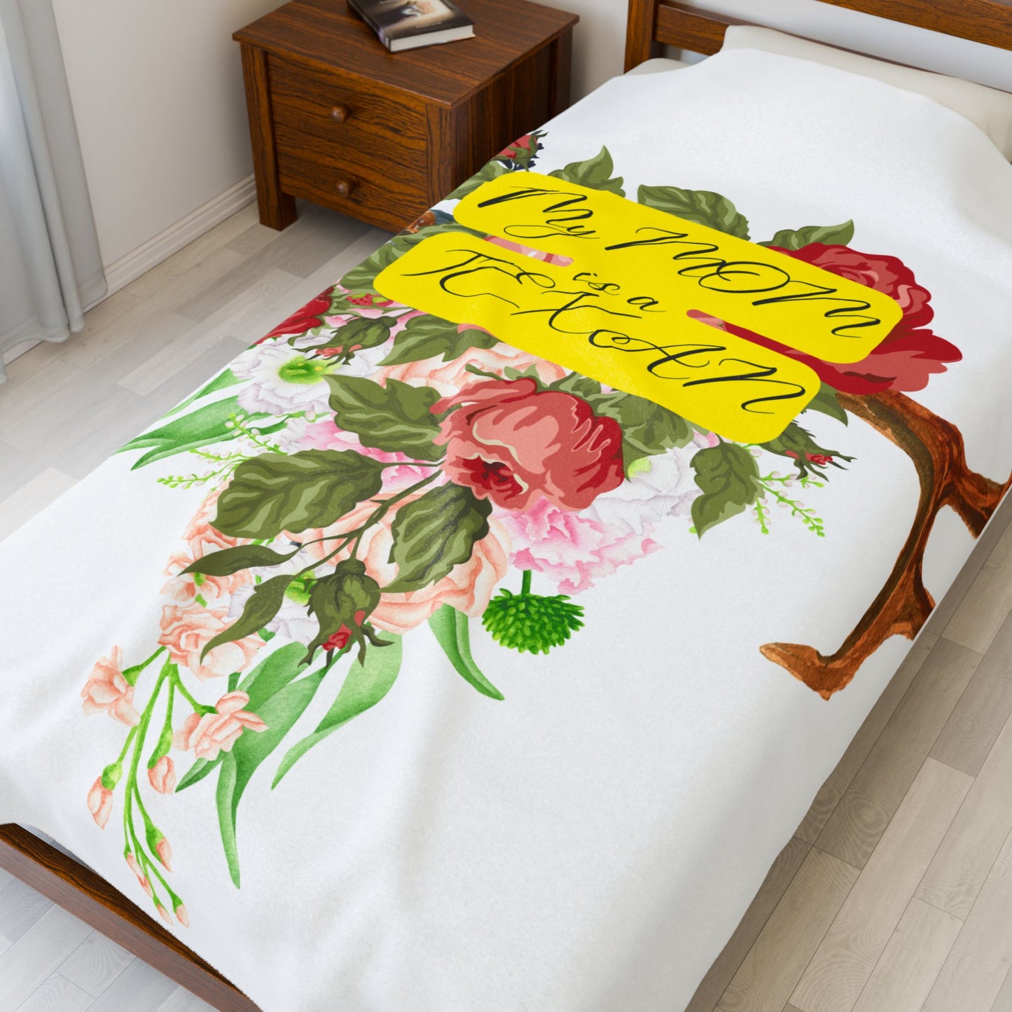 My Mom is a Texan Velveteen Plush Blanket – Cozy Home Decor for Mother's Day and Special Occasions
