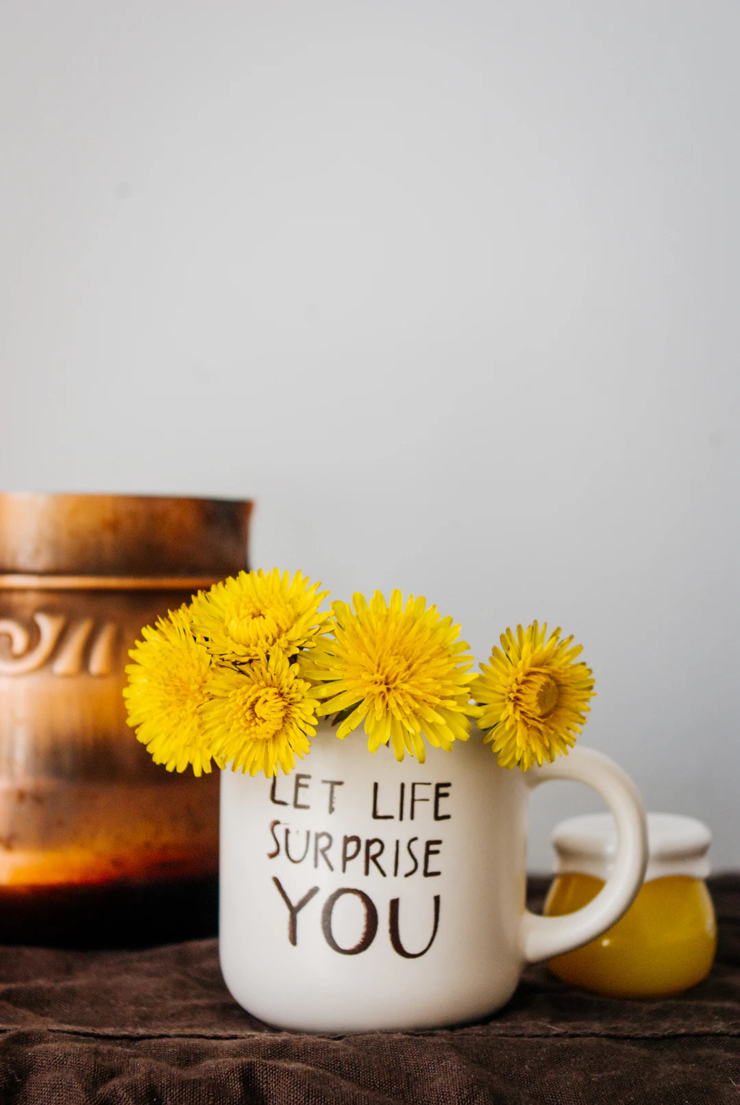Floral-Inspired Coffee Mugs for a Cozy Morning Ritual